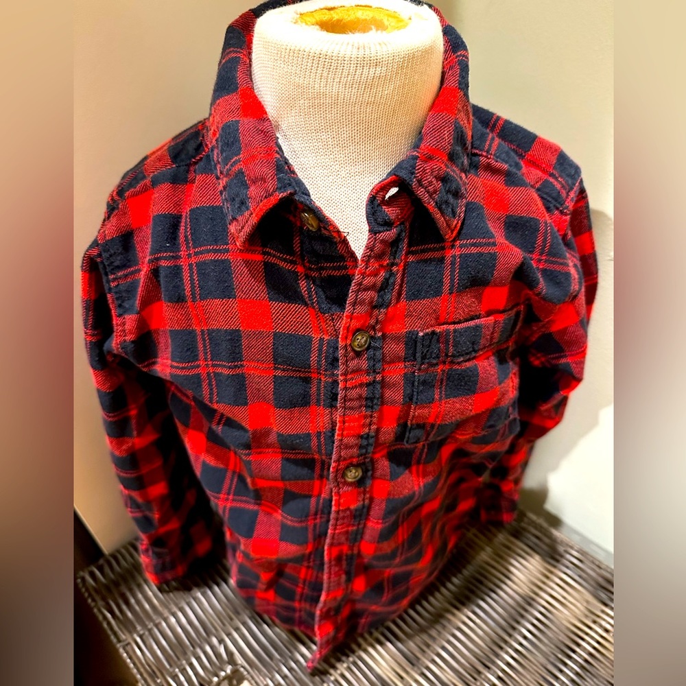 Carters Button Up Flannel, 4T *BUNDLE! 2 for $15 or 3 for $20!!